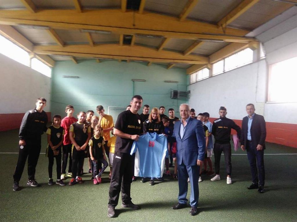 Delegacija Fudbalskog saveza KS u posjeti Respektu 5